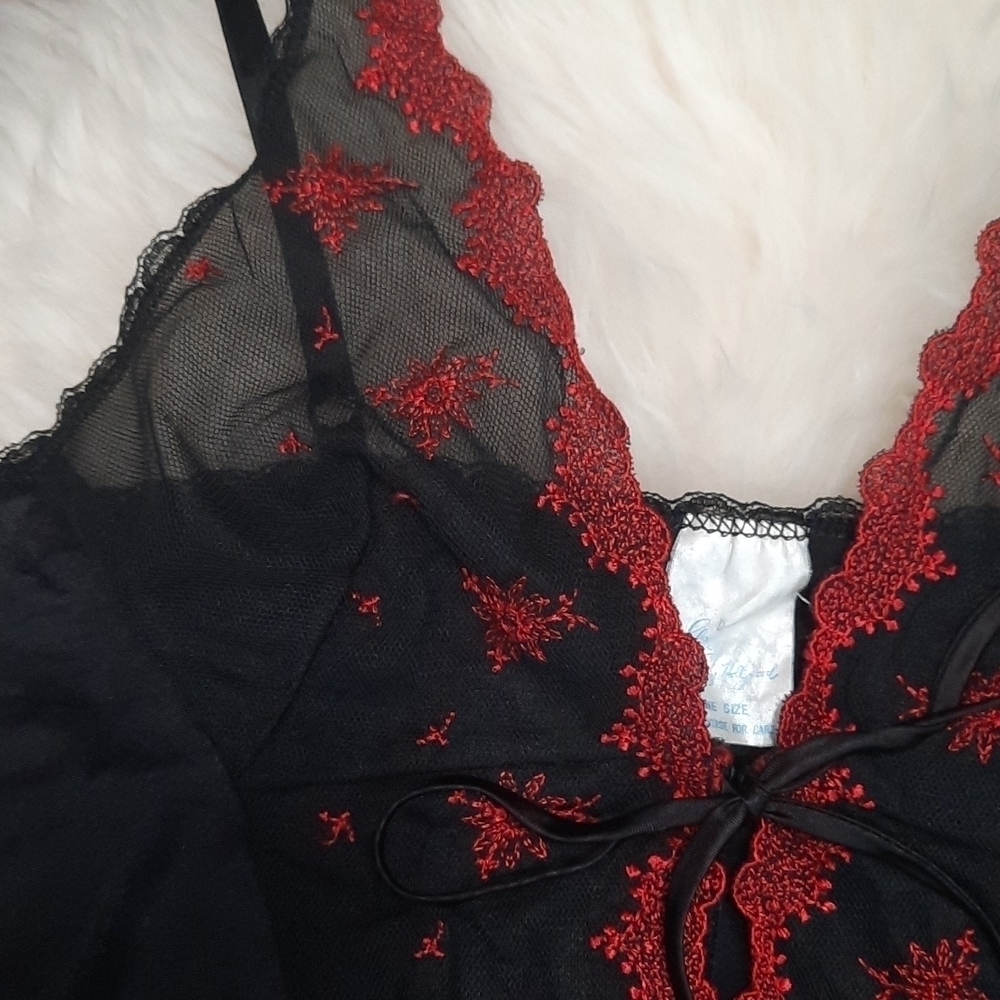 Vintage Y2k Black & Red Lace Front Teddy Bodysuit - Picture 5 of 9